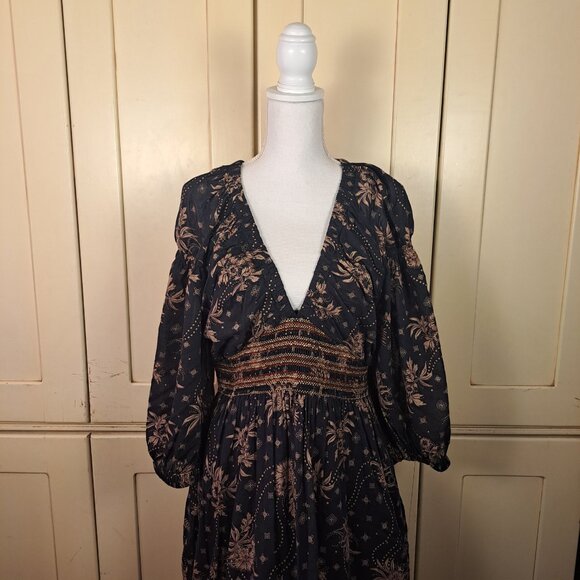 Free People Golden Hour Smocked Puff Sleeve Navy Boho Maxi Dress Sz Lg - Picture 13 of 16